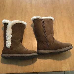 Girls Size 1 Cat & Jack Faux Shearling Boots